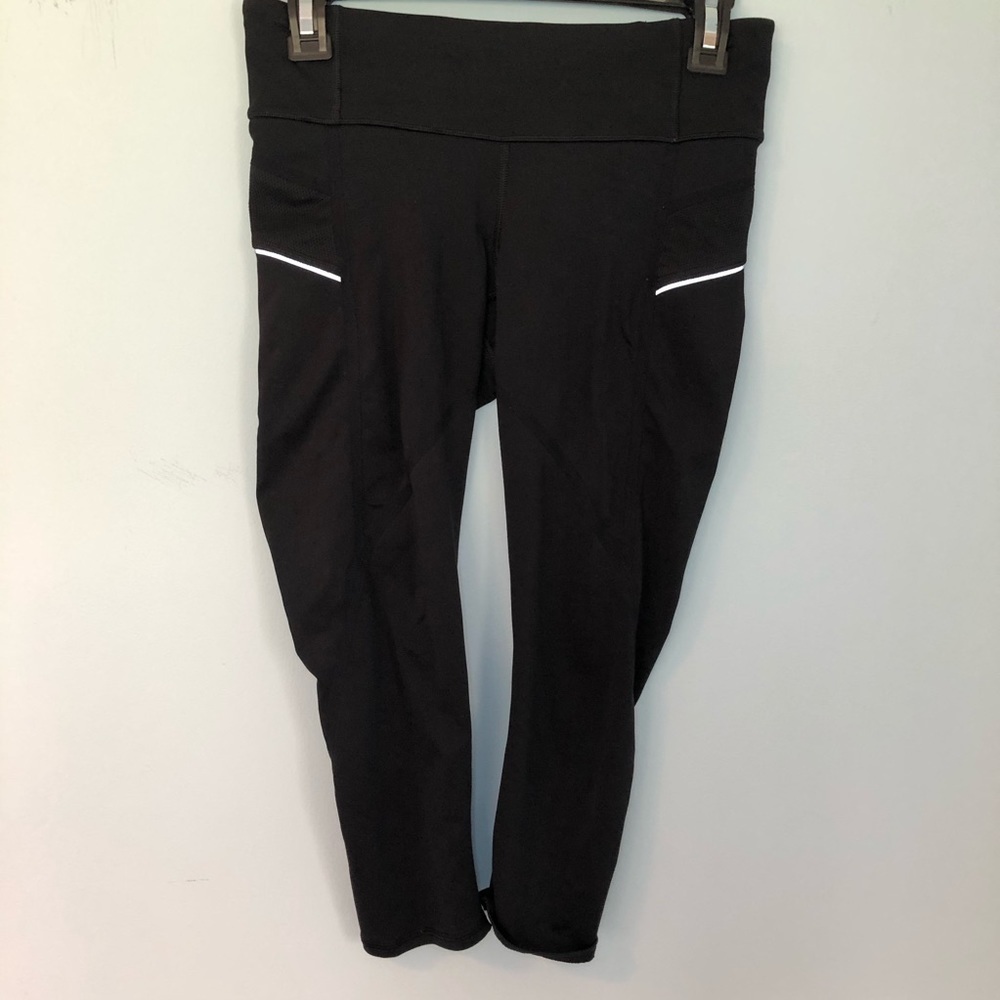 Athleta Black Chaturanga Capris Size XS - Picture 1 of 7